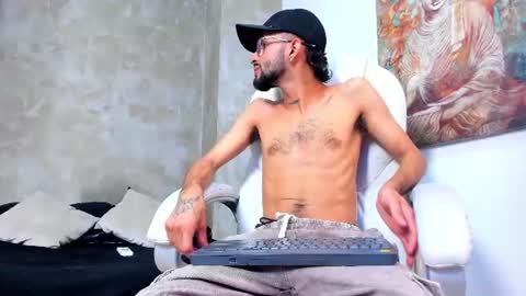 Felipe online show from 07-26-26, 03:25