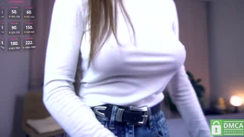 Snapshot of felissiany chatting on 01-30-25, 04:37 Hello im Nova online show from 01-30-25, 04:37