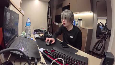 Snapshot of felix0420 chatting on 03-29-26, 12:10 felix0420 online show from 03-29-26, 12:10