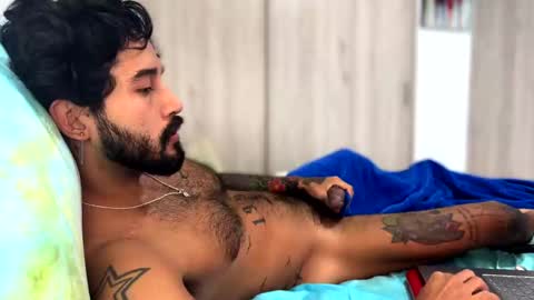 Snapshot of felix_candela chatting on 12-15-24, 03:20 Felix Candela online show from 12-15-24, 03:20