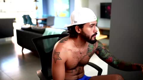 Snapshot of felix_candela chatting on 01-17-25, 06:02 Felix Candela online show from 01-17-25, 06:02