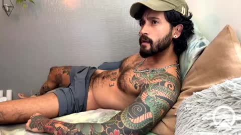 Snapshot of felix_candela chatting on 02-10-25, 06:45 Felix Candela online show from 02-10-25, 06:45