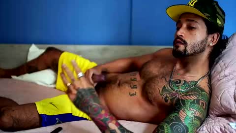 Snapshot of felix_candela chatting on 02-23-25, 02:46 Felix Candela online show from 02-23-25, 02:46