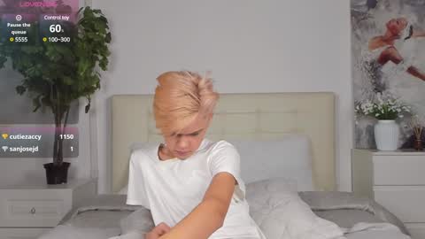 Snapshot of felix_rey chatting on 02-06-25, 07:51 Felix online show from 02-06-25, 07:51