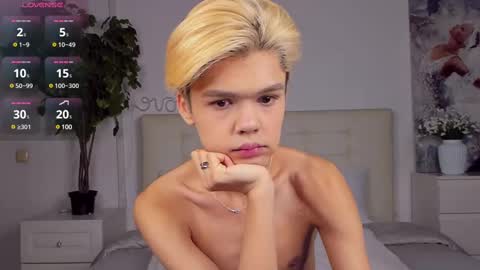 Snapshot of felix_rey chatting on 03-01-25, 06:24 Felix online show from 03-01-25, 06:24