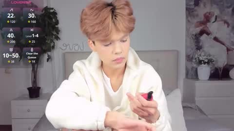 Snapshot of felix_rey chatting on 09-24-25, 04:21 Felix online show from 09-24-25, 04:21