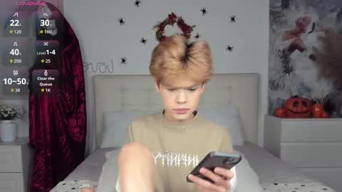 Snapshot of felix_rey chatting on 10-15-25, 04:07 Felix online show from 10-15-25, 04:07