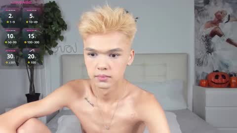 Snapshot of felix_rey chatting on 11-08-25, 05:34 Felix online show from 11-08-25, 05:34