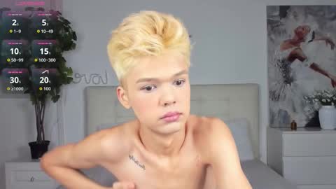 Snapshot of felix_rey chatting on 11-23-25, 04:40 Felix online show from 11-23-25, 04:40