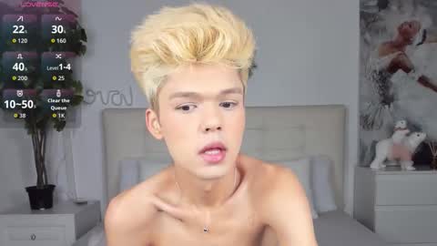 Snapshot of felix_rey chatting on 12-05-25, 06:26 Felix online show from 12-05-25, 06:26