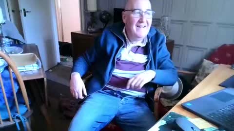 Adam online show from 02-02-25, 01:41