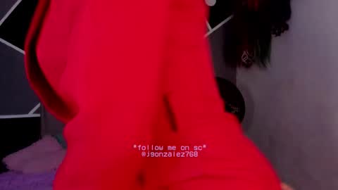 Snapshot of fem_boy6 chatting on 11-24-25, 10:04 fem_boy6 online show from 11-24-25, 10:04