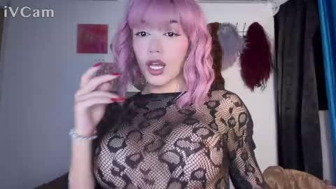 Snapshot of fem_boy6 chatting on 05-08-26, 06:52 fem_boy6 online show from 05-08-26, 06:52