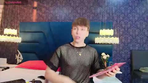 Femboy Max online show from 01-16-26, 11:58
