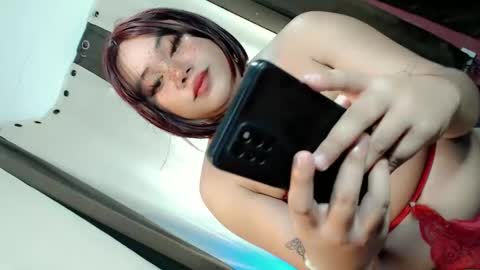 Snapshot of femboy_veronica chatting on 10-11-25, 04:12 femboy_veronica online show from 10-11-25, 04:12