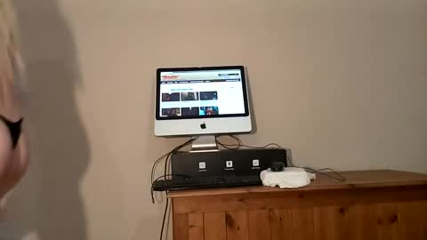 felicityfrostCD online show from 03-10-25, 09:29