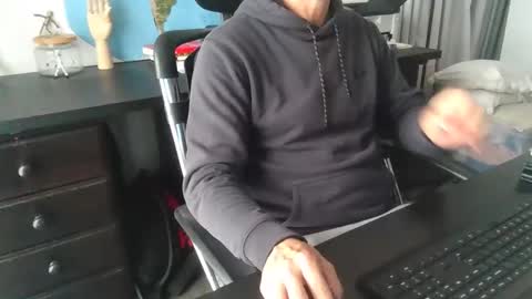 Snapshot of femdomsubby chatting on 11-18-25, 03:45 femdomsubby online show from 11-18-25, 03:45