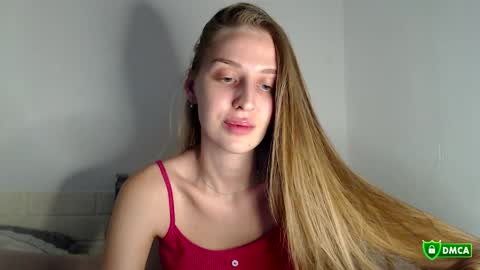 Snapshot of femkedejager chatting on 09-21-25, 08:21 Femke online show from 09-21-25, 08:21