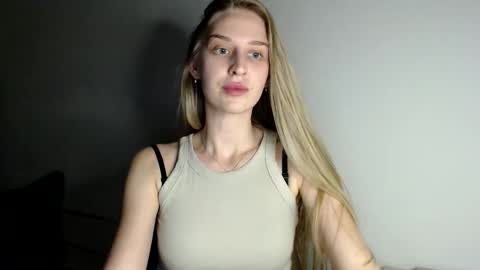 Snapshot of femkedejager chatting on 10-09-25, 09:24 Femke online show from 10-09-25, 09:24