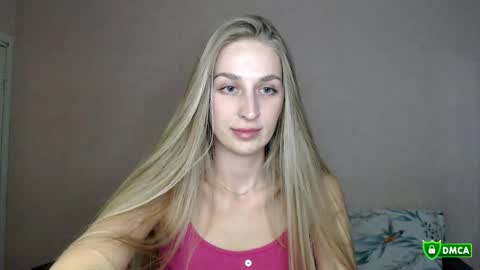 Femke online show from 03-25-26, 07:42