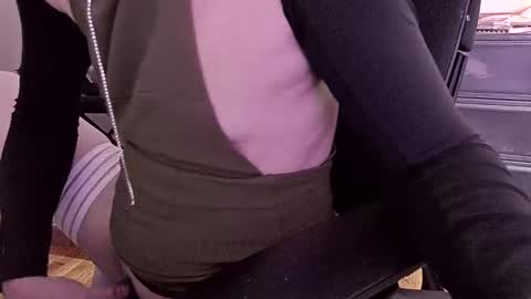 femme_mystique online show from 11-09-25, 02:15