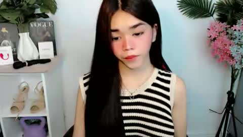 Snapshot of femylove chatting on 05-16-26, 11:46 YOUR BEAUTIFUL ASIANFHEMY online show from 05-16-26, 11:46