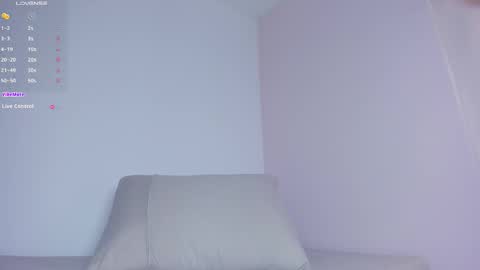 Snapshot of fer_luu chatting on 01-12-25, 03:03  Fernanda Luna  online show from 01-12-25, 03:03