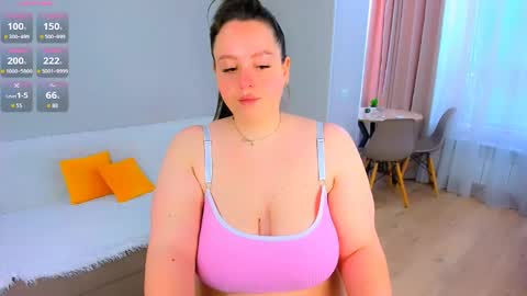Snapshot of feral__berry__ chatting on 05-21-26, 07:26 Regi online show from 05-21-26, 07:26