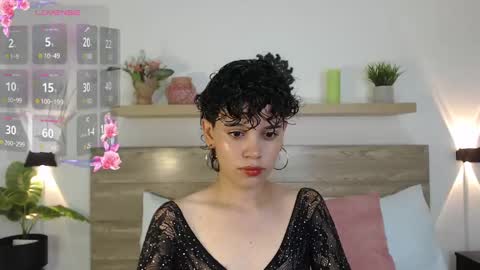 Snapshot of fernanda_indie chatting on 01-11-25, 02:20 F E R N A N D A online show from 01-11-25, 02:20