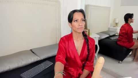 Snapshot of fernandaavila chatting on 05-27-26, 01:57 Fernanda online show from 05-27-26, 01:57
