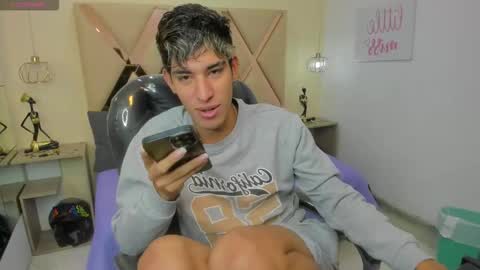 FER PHOENIX online show from 10-29-25, 03:20