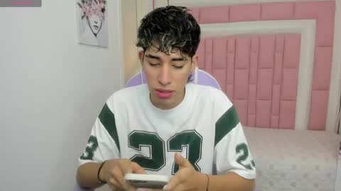 FER PHOENIX online show from 04-23-26, 03:30