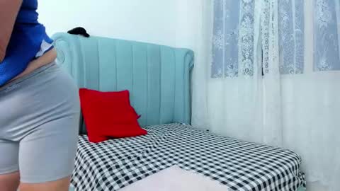 Snapshot of ferrimature chatting on 11-22-25, 02:27 Marcela online show from 11-22-25, 02:27