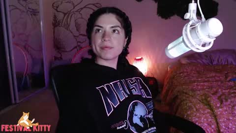 CiCi  online show from 01-08-25, 05:37