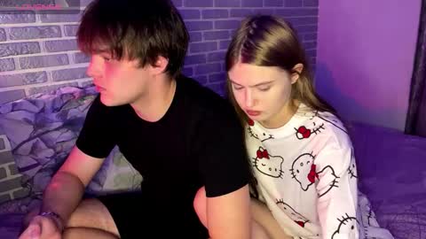 Tina and Tomas online show from 09-14-25, 03:11