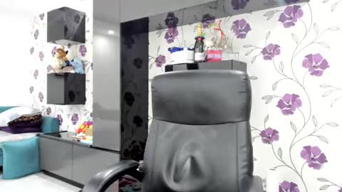 Snapshot of fetishcatalea chatting on 03-06-25, 09:20 Catalea DM online show from 03-06-25, 09:20