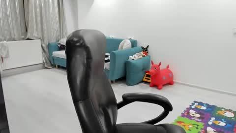 Snapshot of fetishcatalea chatting on 11-22-25, 08:19 Catalea DM online show from 11-22-25, 08:19