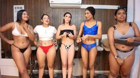 Snapshot of fetishcouples chatting on 11-22-25, 11:53 alice and samm online show from 11-22-25, 11:53