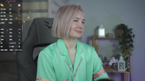 Rey online show from 11-18-25, 06:01