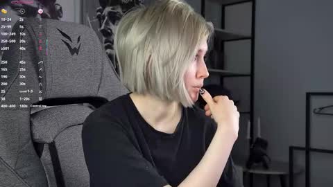 Rey online show from 02-27-26, 04:51