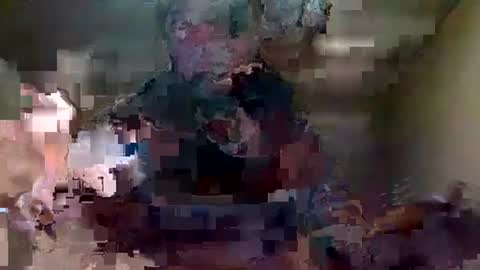 Snapshot of fffjj021 chatting on 12-29-24, 01:34 Raised in 90s online show from 12-29-24, 01:34