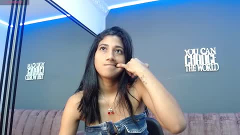 Snapshot of ffreyja_ chatting on 03-07-25, 06:11 Freyja online show from 03-07-25, 06:11