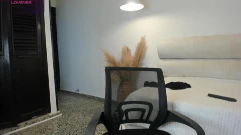 Snapshot of ffreyja_ chatting on 09-23-25, 01:41 Freyja online show from 09-23-25, 01:41