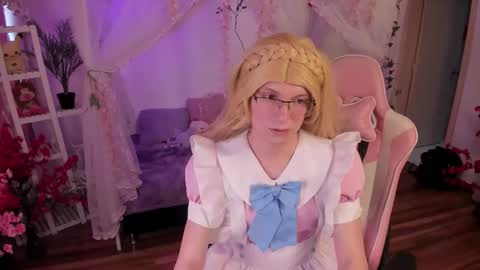 fi_cosplay online show from 10-21-25, 08:20