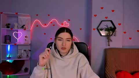 Fibi online show from 02-11-26, 06:51