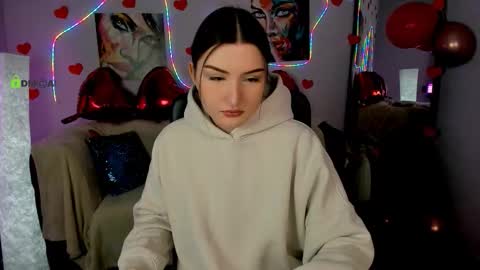 Fibi online show from 02-12-26, 06:52