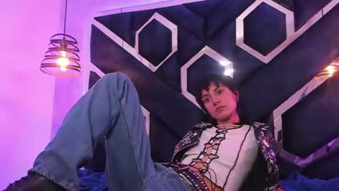   online show from 01-09-25, 06:04