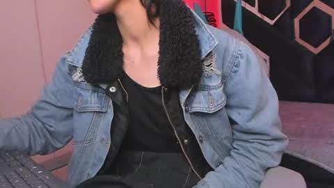   online show from 01-18-25, 03:27