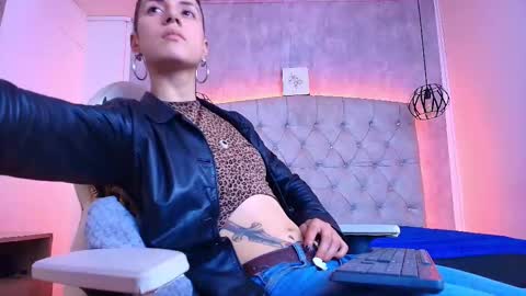   online show from 12-18-25, 07:31