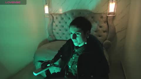   online show from 02-20-26, 07:25